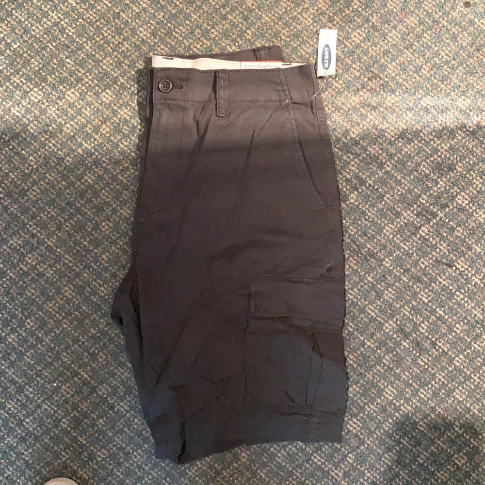 NWT MENS OLD NAVY GRAY CARGO SHORTS SIZE 34